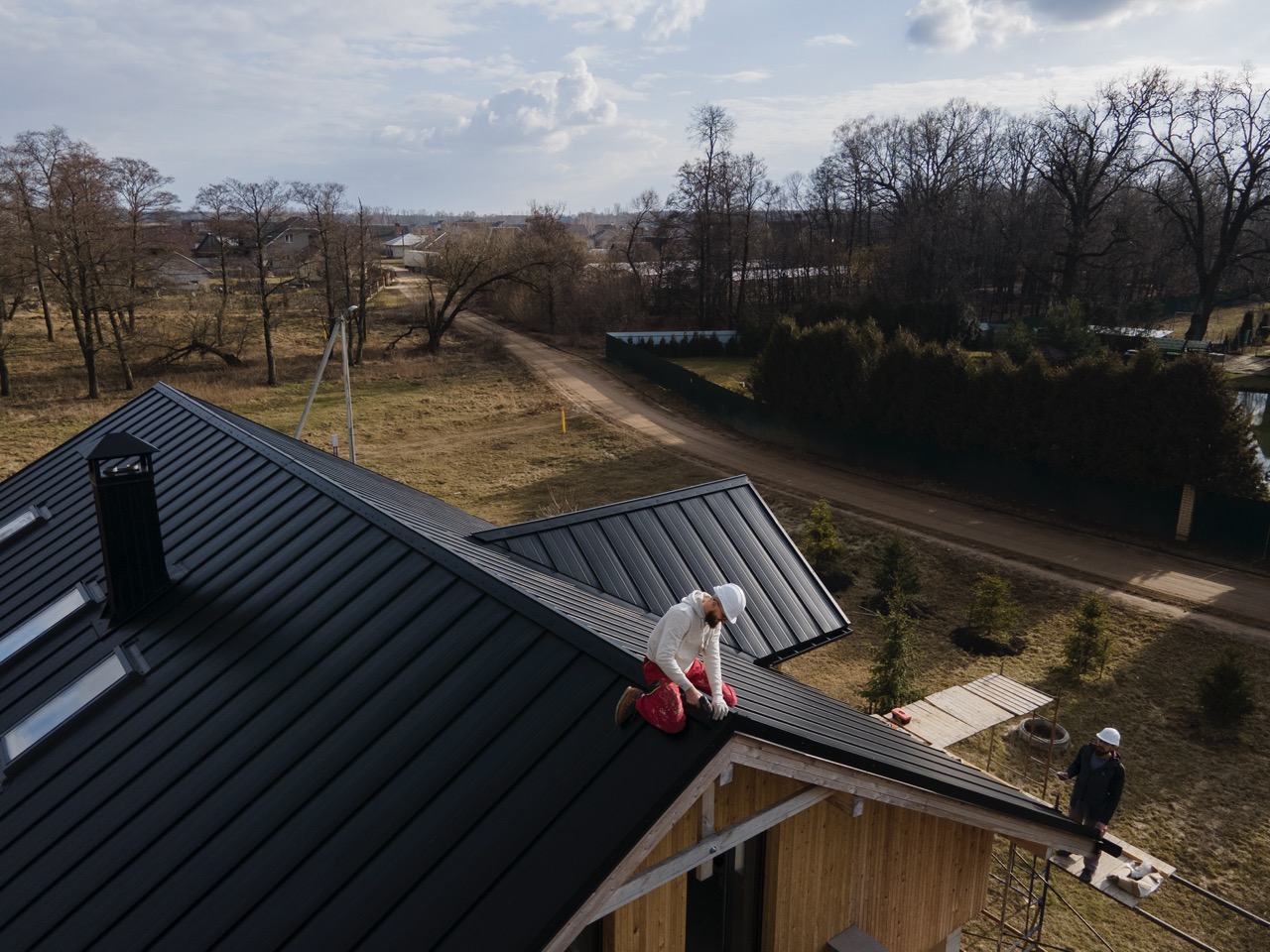 metal-roof-installation